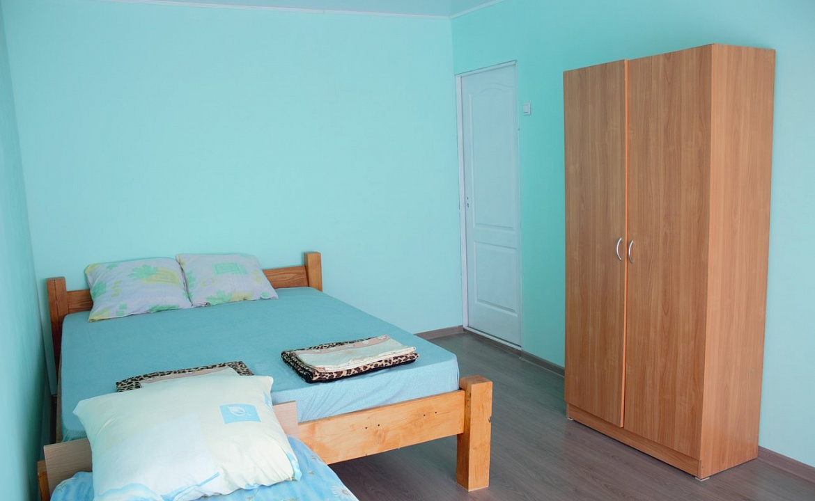 Эконом 3х местный. Гостевой Дом Melrose. Заозерное