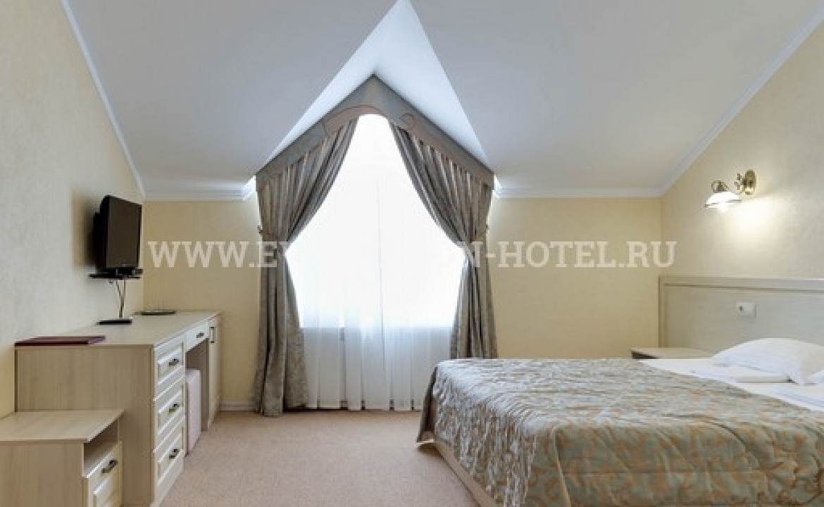 Номер Люкс. Бутик-отель "Евпаторион". Заозерное