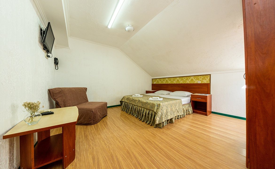 Двухместный Стандарт (мансарда). Отель Анапа Патио. Анапа