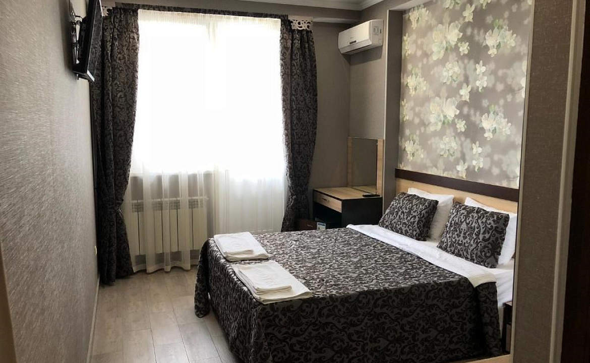 2-х местный номер с балконом. Апарт-отель «Близнецы». Адлер