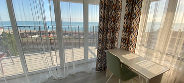 Квартира в многоквартирном доме Квартира у моря видовая с балконами