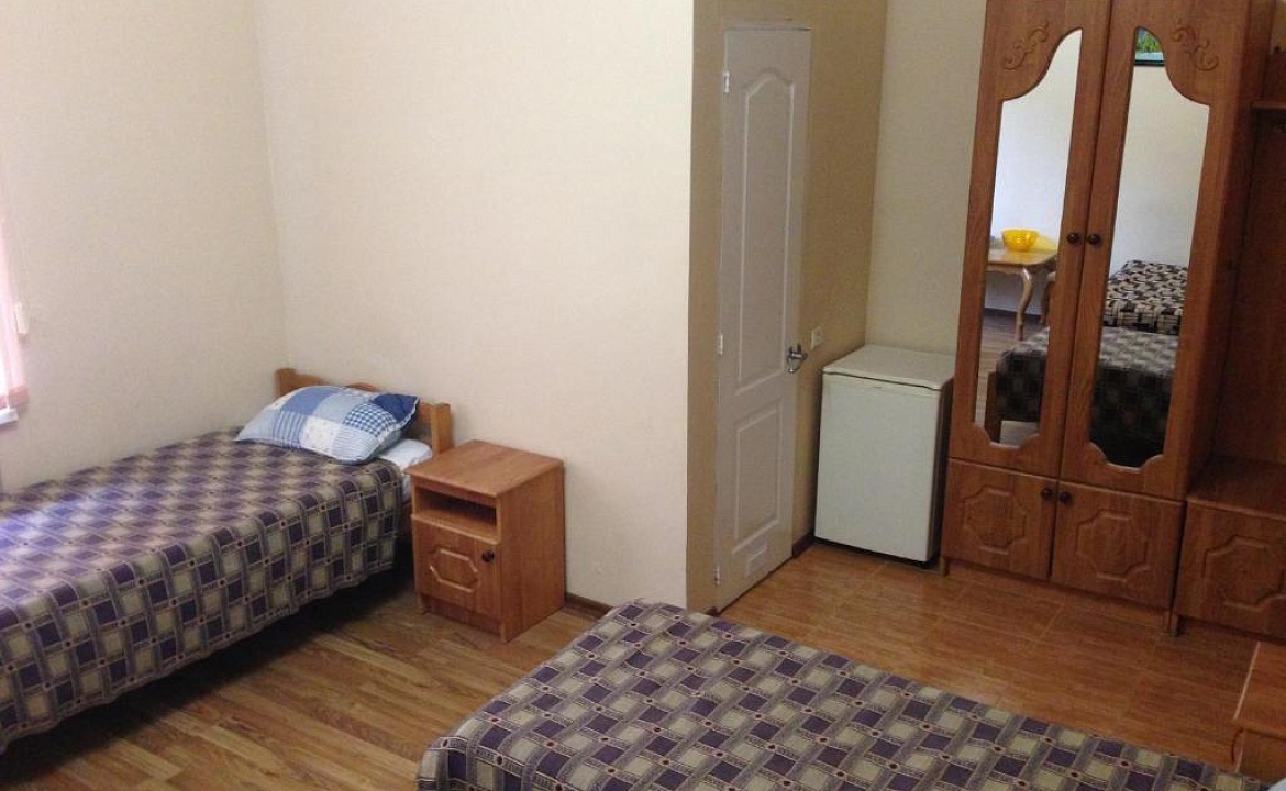 Четырёхместный. Гостевой дом "Мария". Лазаревское Четырёхместный. Гостевой дом "Мария". Лазаревское