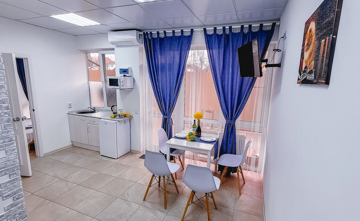 Квартира-студия с отдельной спальней. Гостевой дом "Айсберг". Вардане Квартира-студия с отдельной спальней. Гостевой дом "Айсберг". Вардане