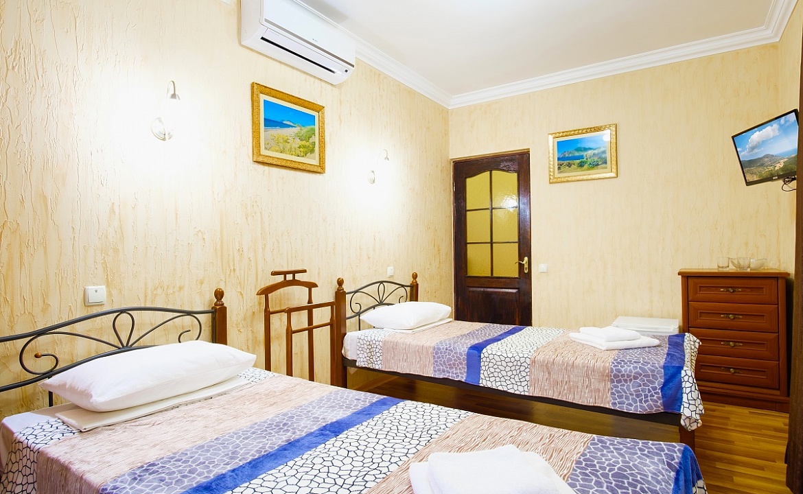 Эконом. Отель «КОКТЕВИЛЛЬ». Коктебель