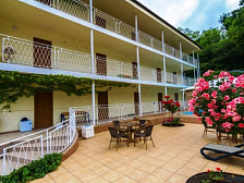 Гостевой дом "Три сестры" в Небуге Гостевой дом "Три сестры" в Небуге