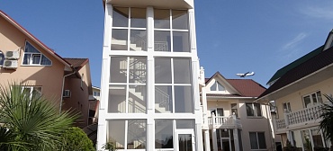 Отель "Нарния" Отель "Нарния"