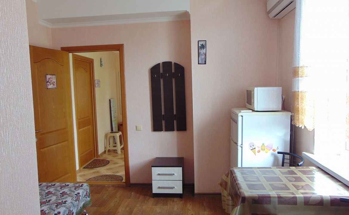 Четырехместная двухкомнатная студия 