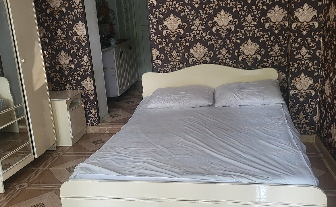 Четырех местный номер с гаражом. Гостевой дом Лето. Шепси