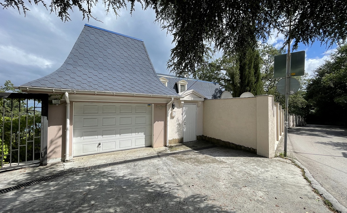 Дом 2-этажный. Гостевой дом "Ялта-Ливадия". Ливадия