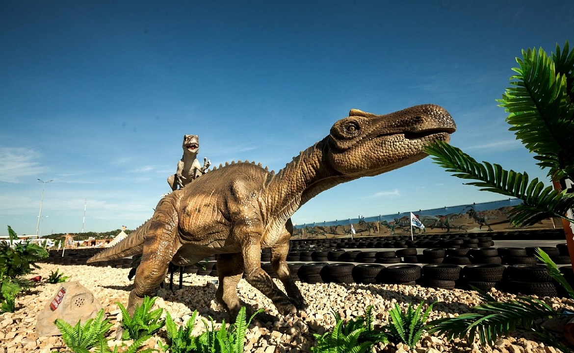 Фото парка динозавров «Затерянный мир» взято с сайта: https://kuda-sochi.ru/