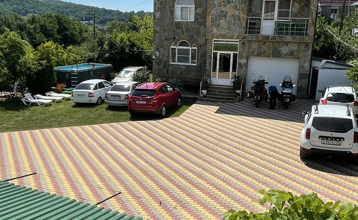 Двух комнатный семейный номер . Гостевой дом У Наталии . Джубга