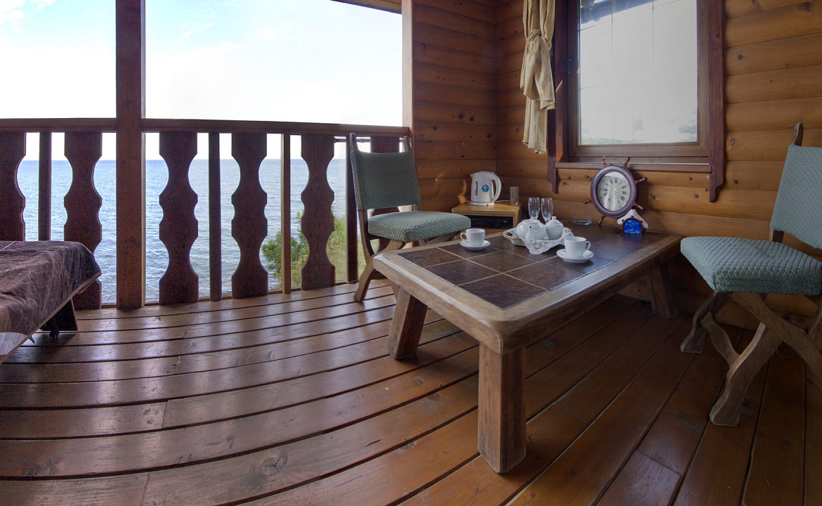 Люкс в срубе №4. Отель "Кучук-Ламбат". Бондаренково