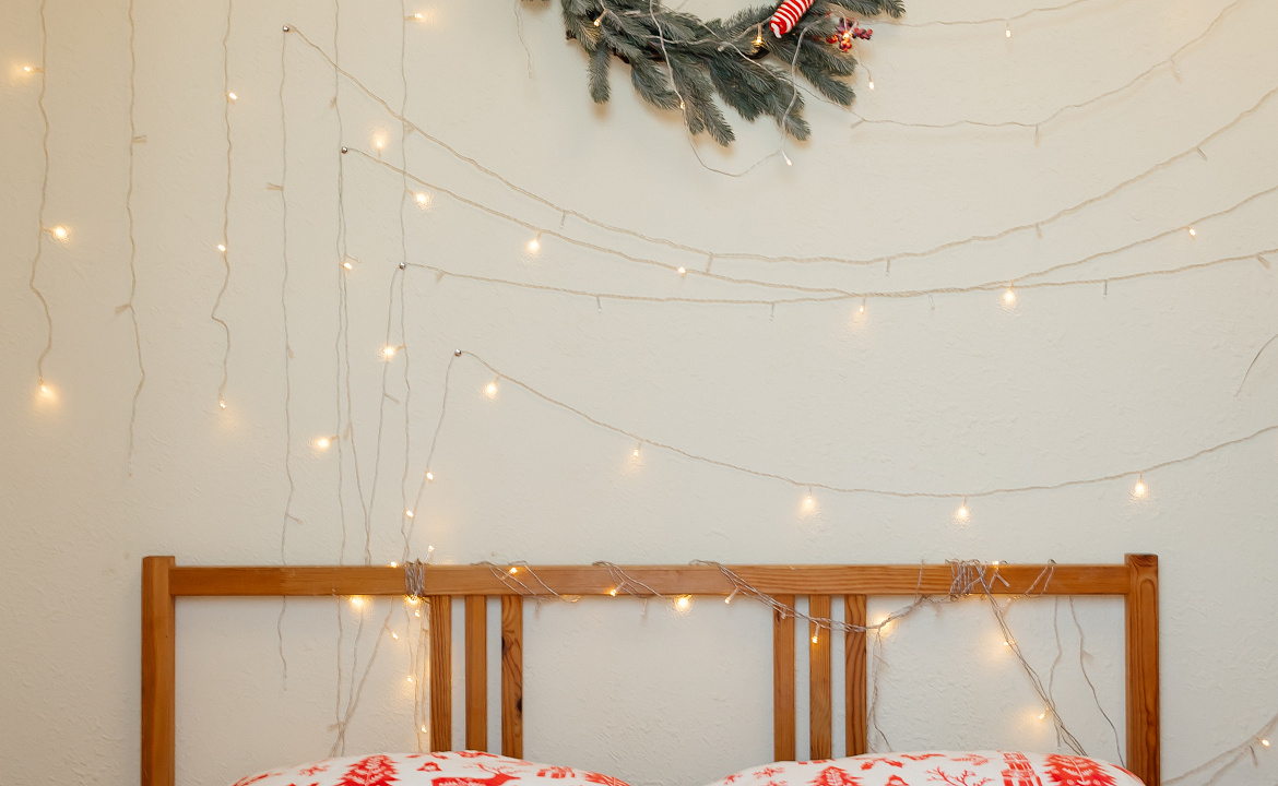 Спальня . Дом под ключ Морской Барн на берегу моря . Ейск