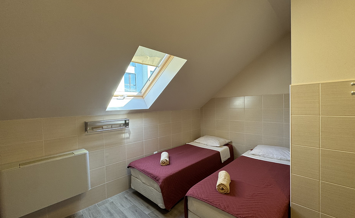 3-х местный номер (мансарда). Гостевой дом «Акварель». Ольгинка