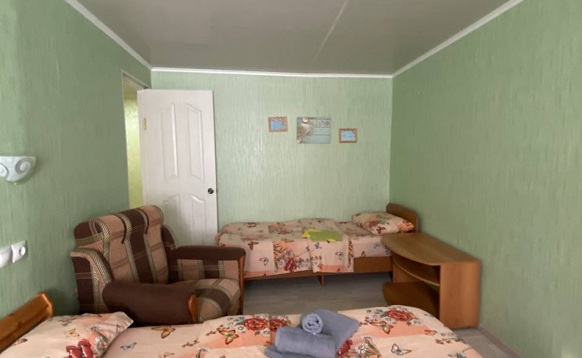 Трехместный. Гостевой дом "Инжир". Новомихайловский