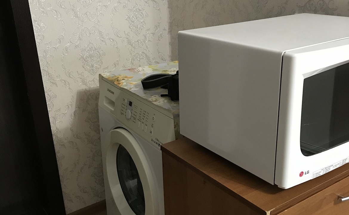 Апартаменты . Гостевой дом Алмаз . Ейск