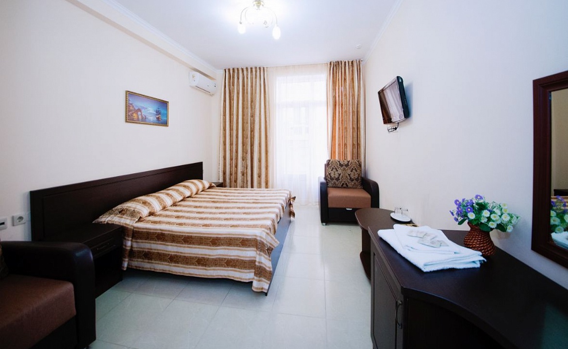 НОМЕР 4-х местный Полулюкс. Гостевой дом «У моря» Витязево. Витязево