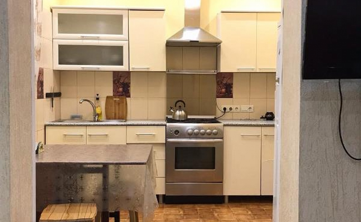 2-комнатная квартира. Частный сектор ул. Ленина 137/а". Адлер