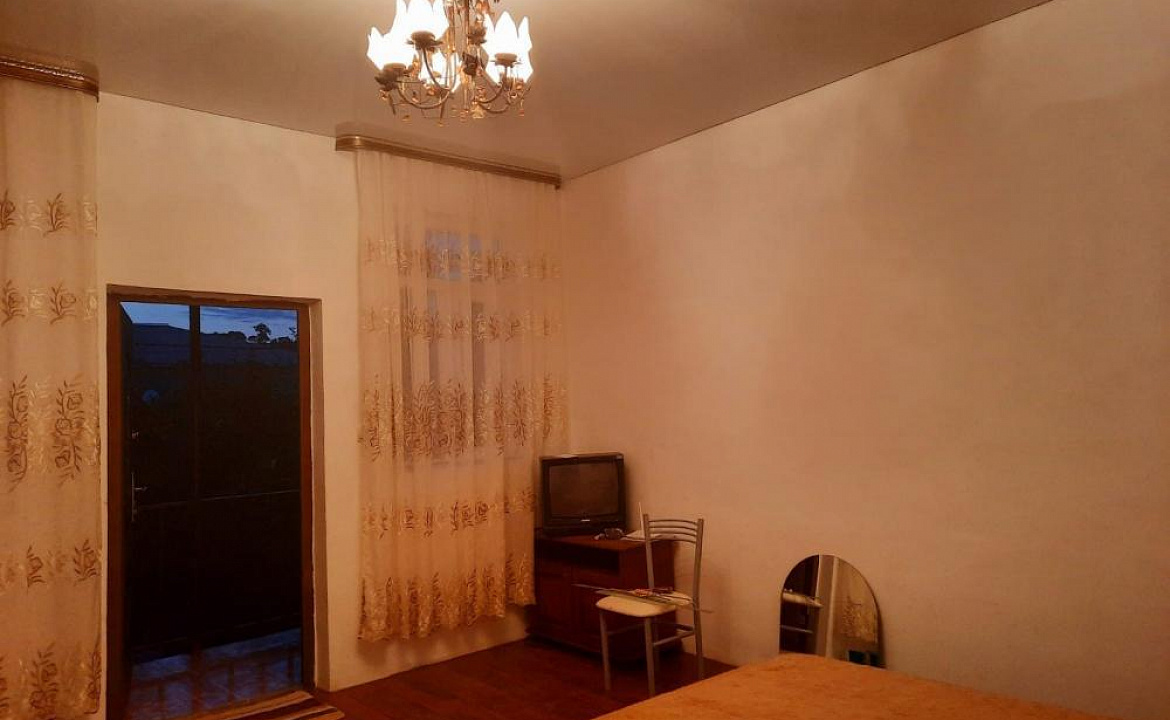 2-х местный . Частный сектор ул. Имама Шамила, 59. Сухум