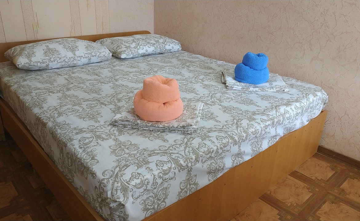 2-местный номер Стандарт с балконом. Гостиница Лагуна. Крым - частный сектор