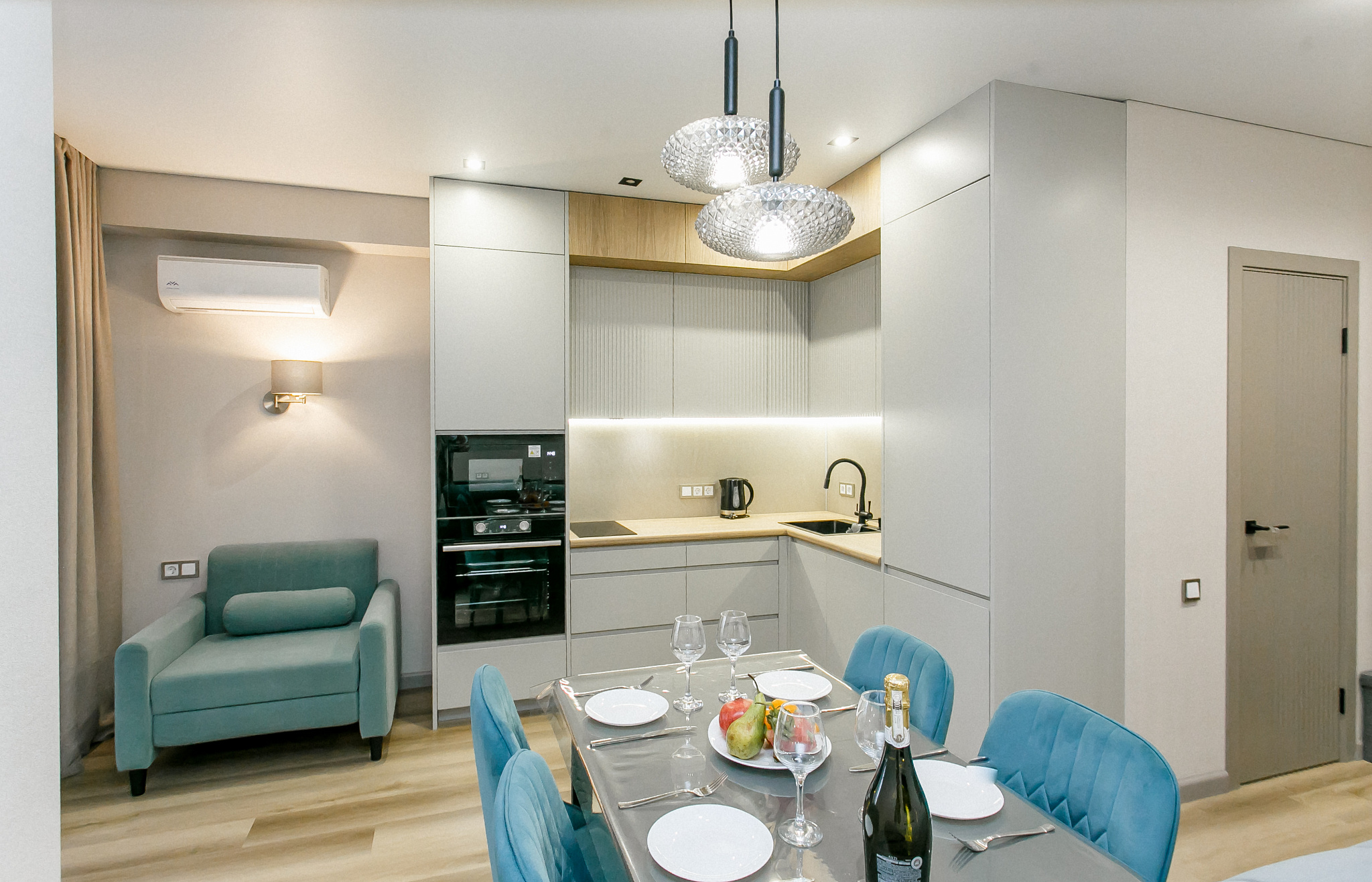 . Квартира в многоквартирном доме Современный апартамент на первой береговой. Дагомыс