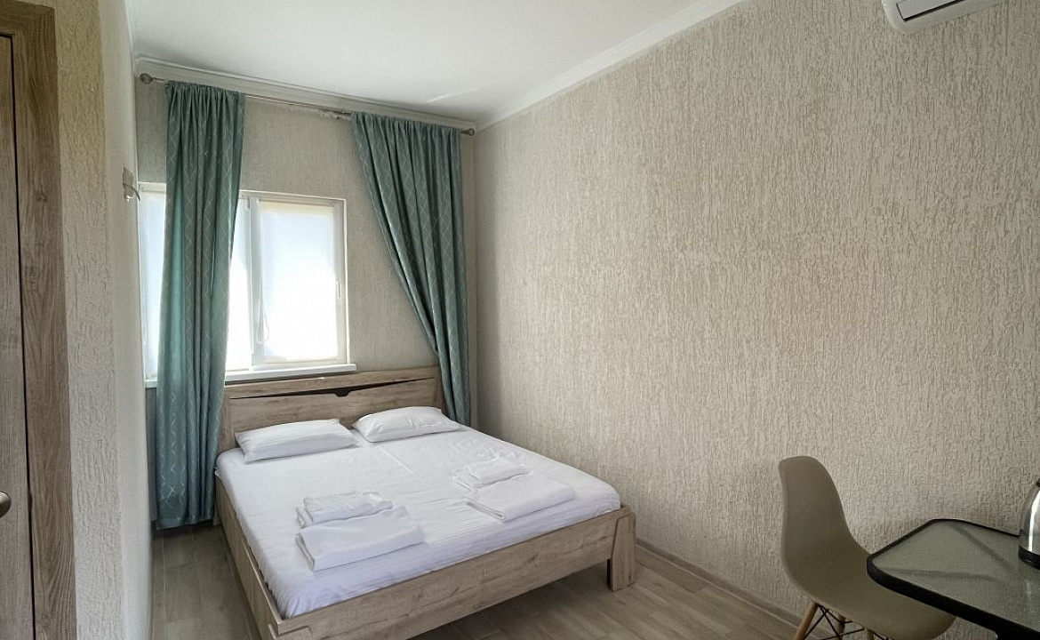 Стандарт с совместной кроватью. Гостевой дом "Алхыд". Пицунда Стандарт с совместной кроватью. Гостевой дом "Алхыд". Пицунда