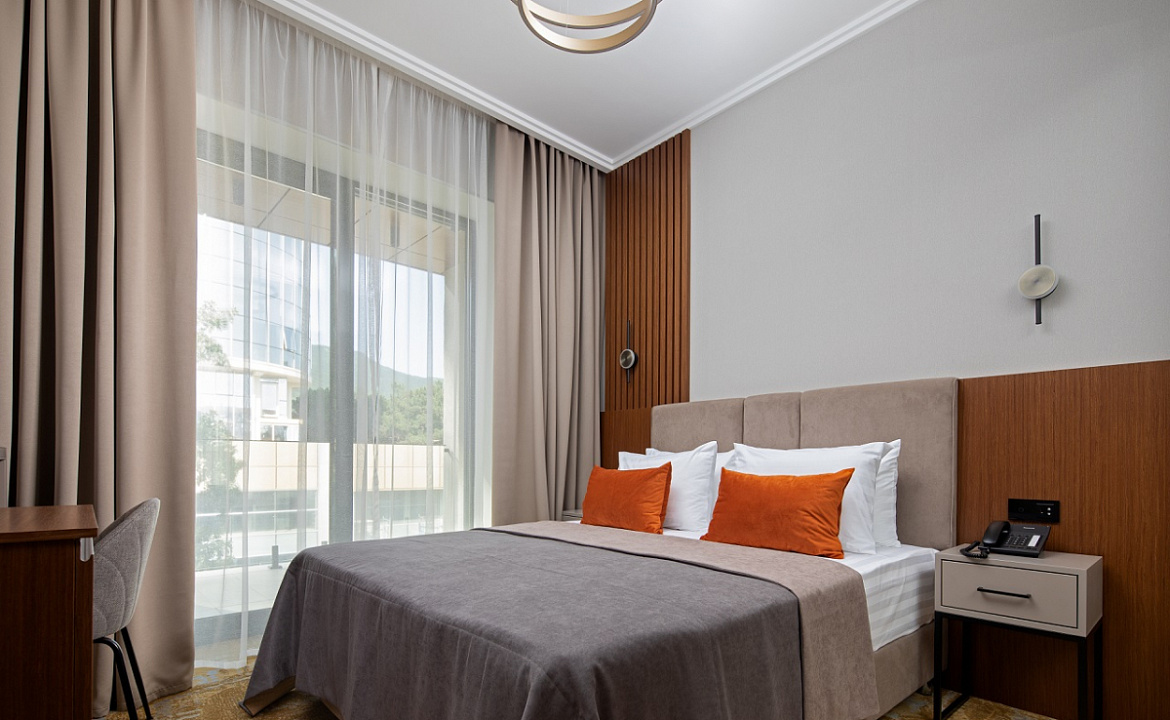 Стандарт 2-местный с видом на бассейн. Отель «Атмосфера»- Геленджик. Геленджик