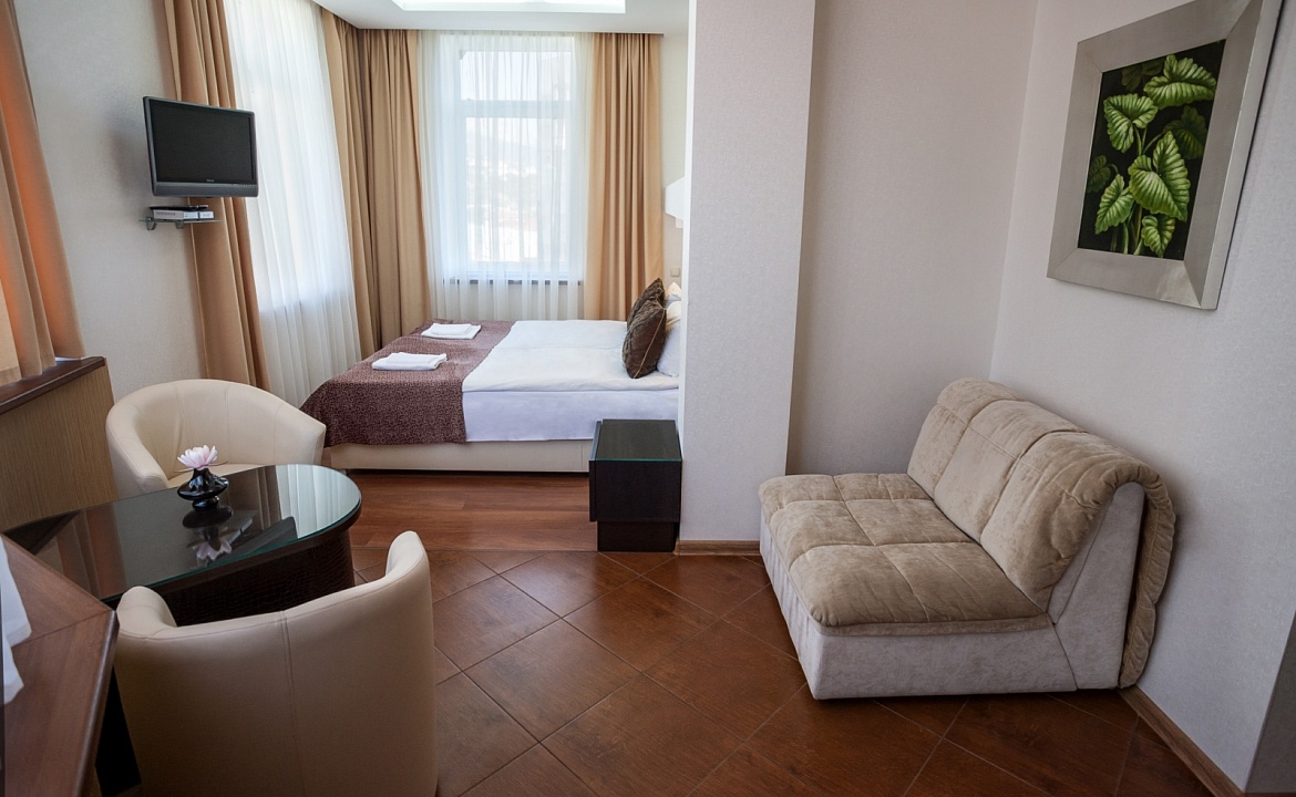 3-х местный стандарт. Отель "Гранд Флер". Форос