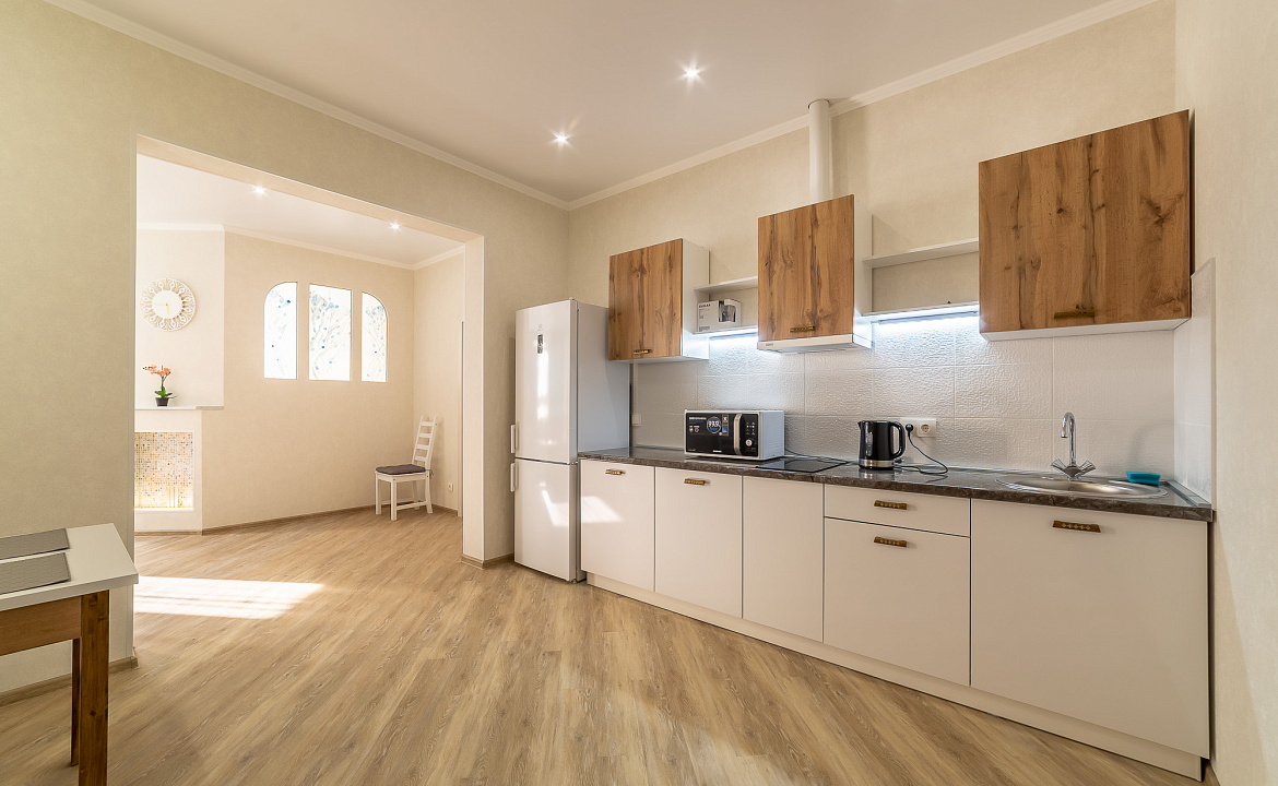 4 комнатная квартира в центре Сочи рядом с пляжем Ривьера. Уютные Квартиры в центре Сочи рядом с крупнейшим пляжным комплексом Ривьера. Сочи