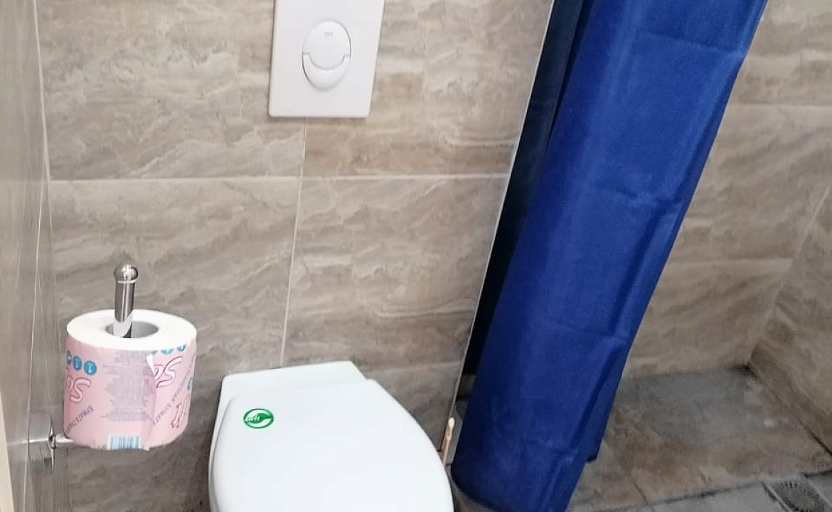 Двухместные апартаменты. Гостевой дом Четыре сезона. Лоо