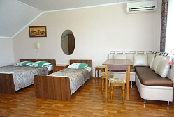 Гостевой дом "У Светланы" в Ольгинке       Гостевой дом "У Светланы" в Ольгинке