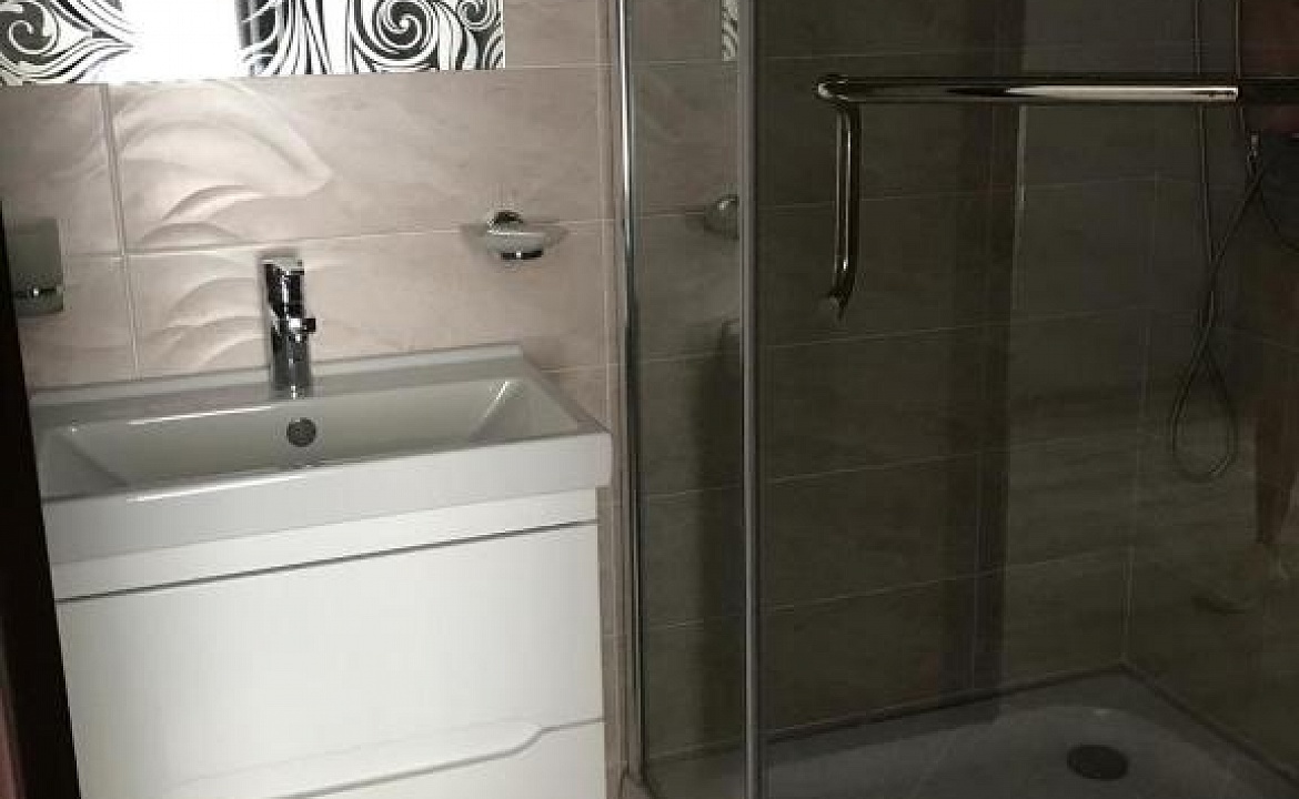 СТАНДАРТНЫЙ 5-ТИ МЕСТНЫЙ НОМЕР С КРЕСЛОМ. Гостевой дом "Family". Лазаревское СТАНДАРТНЫЙ 5-ТИ МЕСТНЫЙ НОМЕР С КРЕСЛОМ. Гостевой дом "Family". Лазаревское