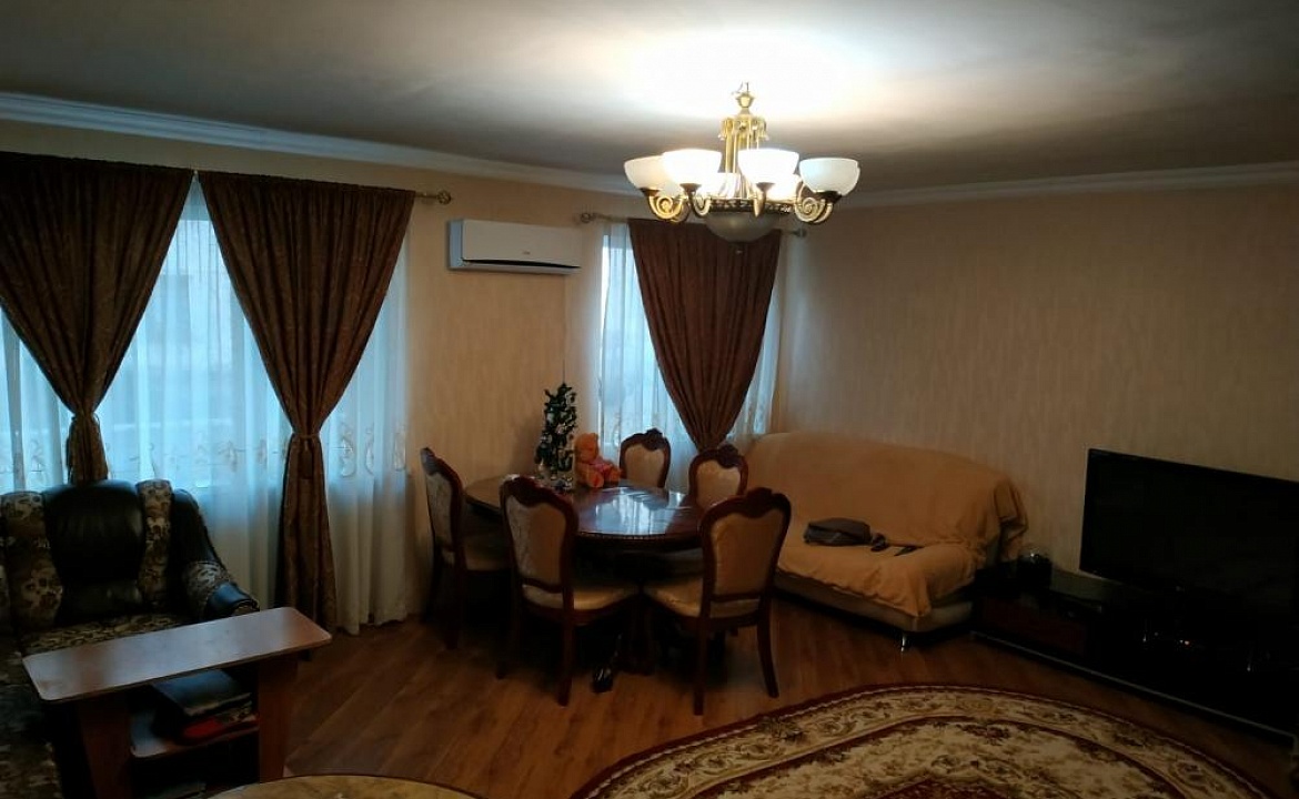 Квартира под ключ. Квартира в многоквартирном доме Трёхкомнатная квартира. Сухум