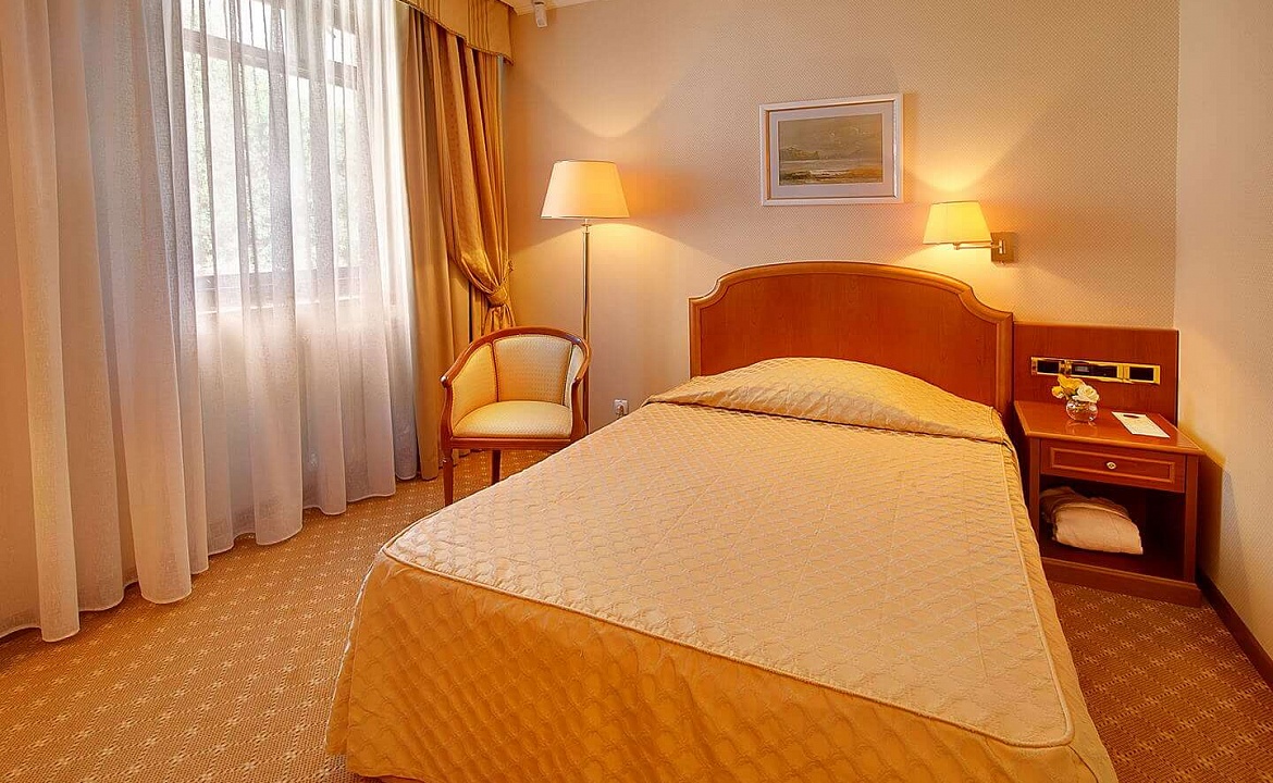 Стандарт одноместный. Отель «Ореанда» Премьер Отель. Ялта