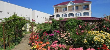 Вилла "Лилия"