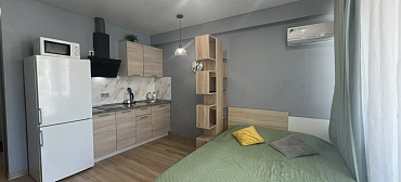 Апартамент с видом на морее и горы