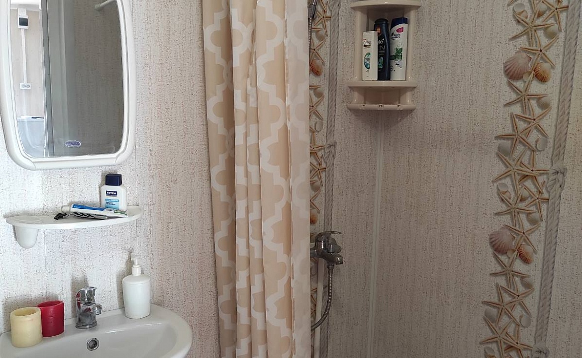 Комфорт трехместный. Гостевой дом Вояж. Кучугуры