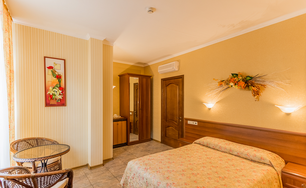 Двухместный номер Стандарт. Отель “Dreamland”. Геленджик