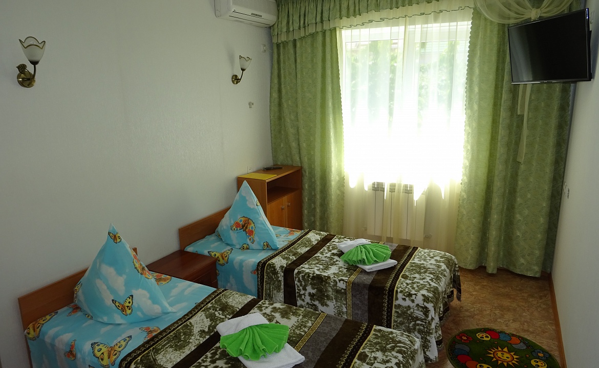 2х местный эконом класс. Гостиница "Водолейчик". Алушта