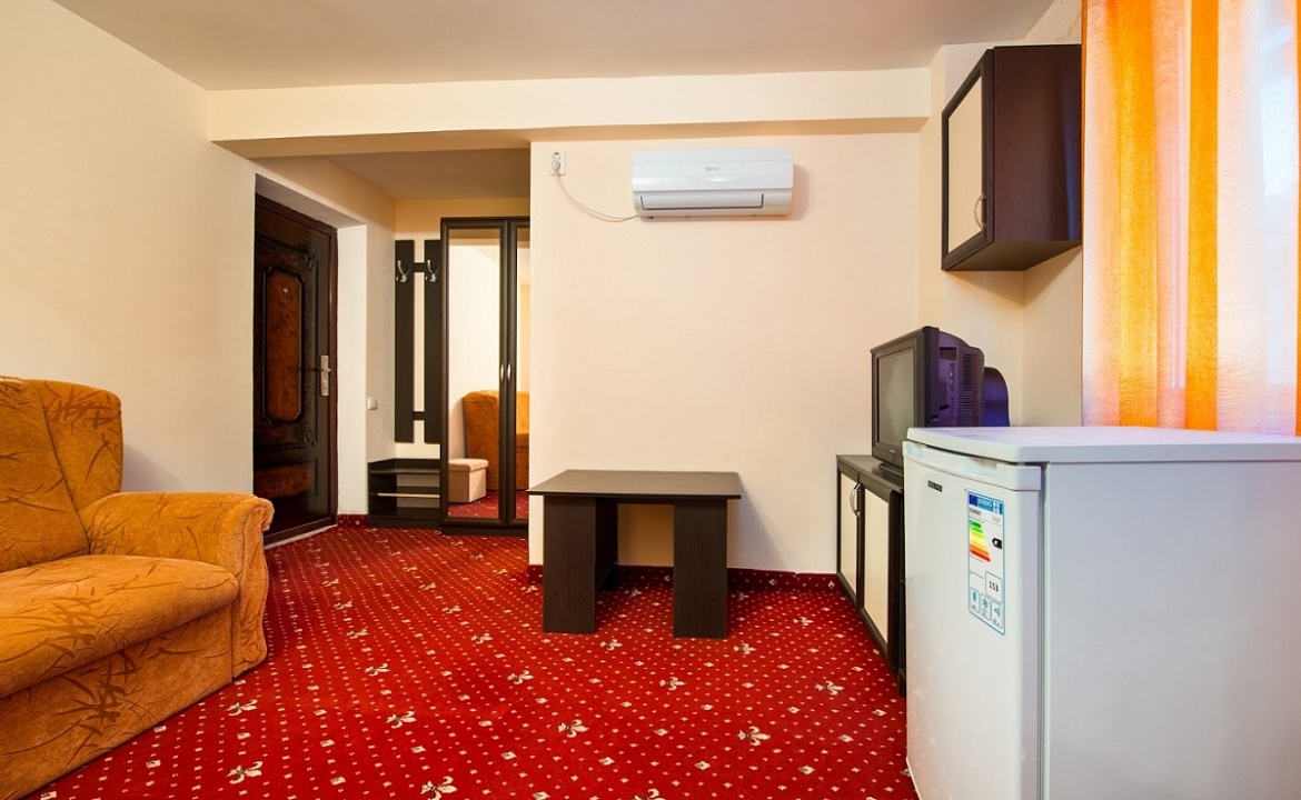 Семейный номер.  Вилла "Рай". Рыбачье