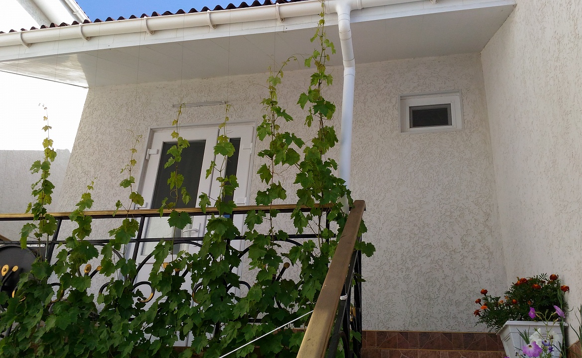 Коттедж-студия. Гостевой дом На Пролетарской. Евпатория