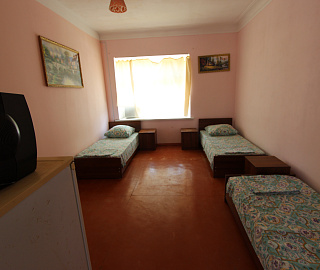 Трехместный. База отдыха Северное сияние. 