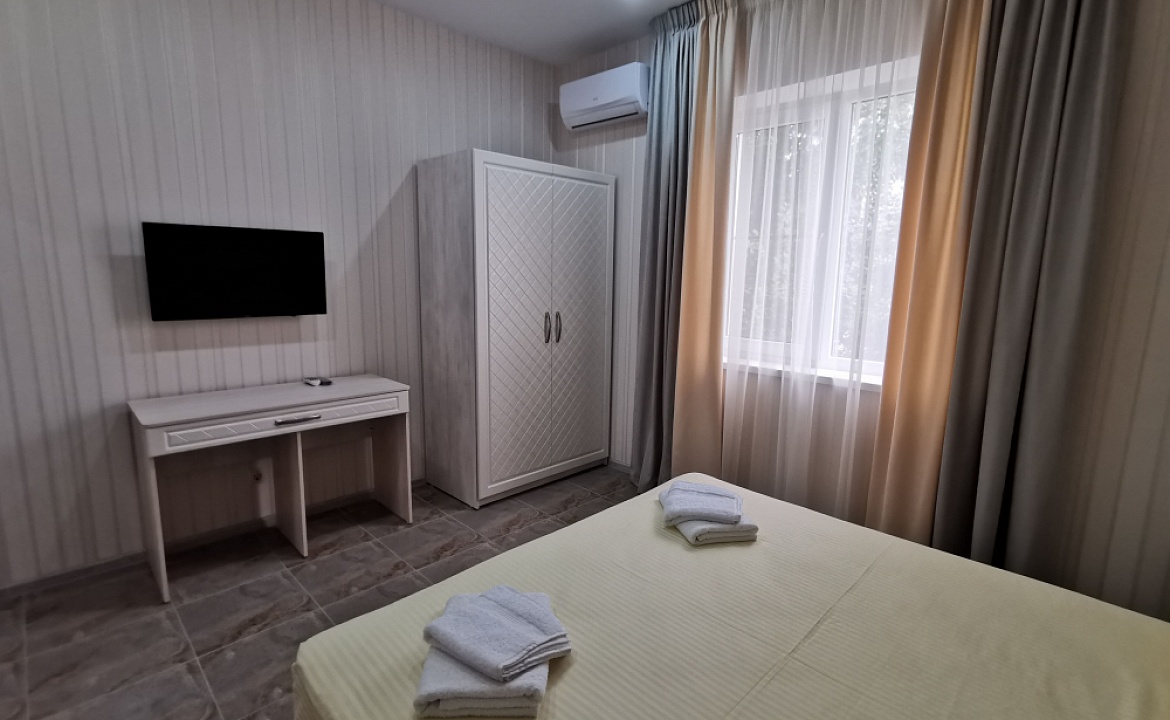 Улучшенный двухместный с балконом. Гостевой дом Orange House . Адлер