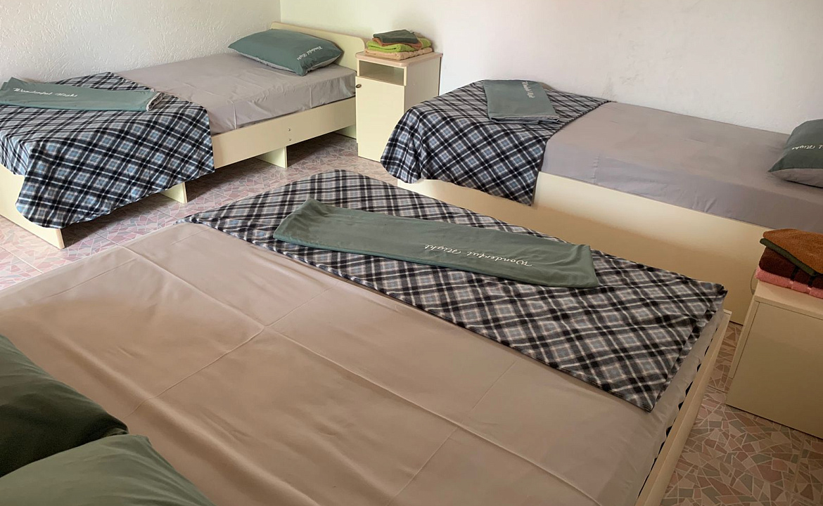 Четырёхместный номер . Гостевой дом Гармония - Витязево. Витязево Четырёхместный номер . Гостевой дом Гармония - Витязево. Витязево