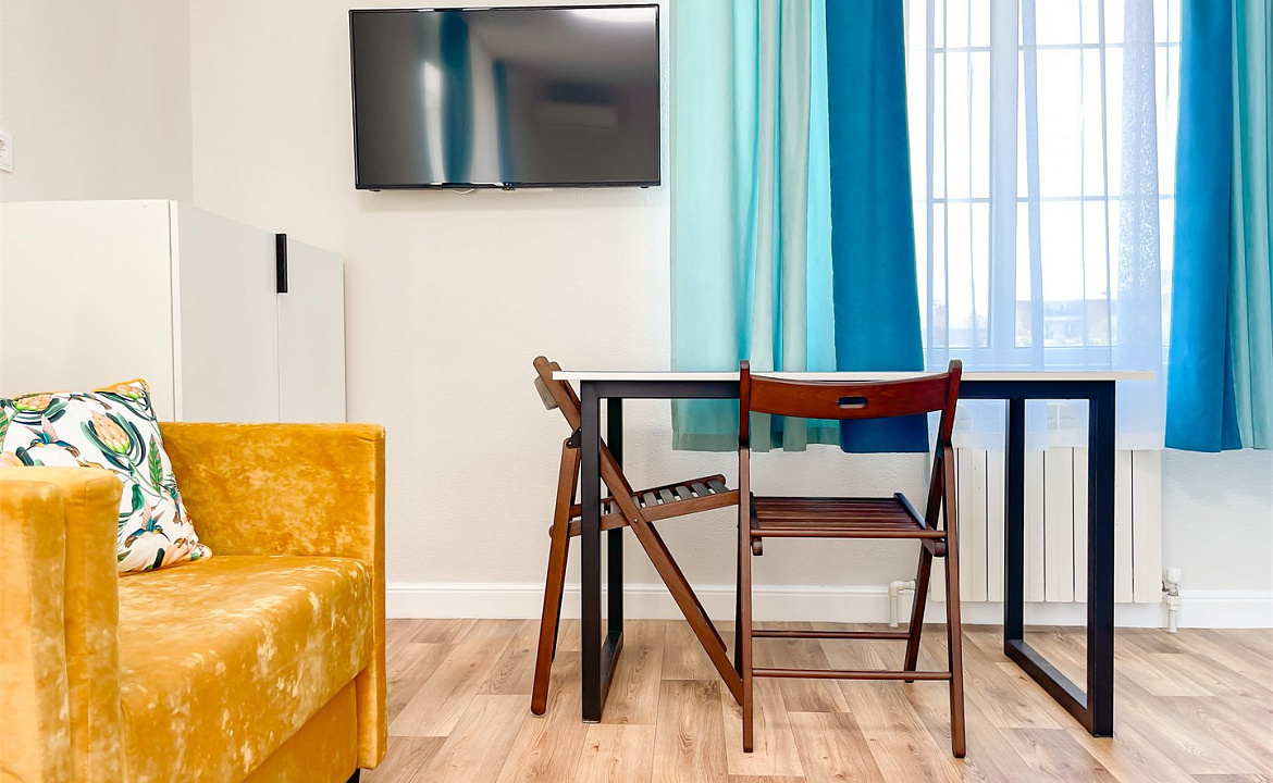 Стандарт 2-хместный с 2 дополнительными местами. Отель Автор. Анапа