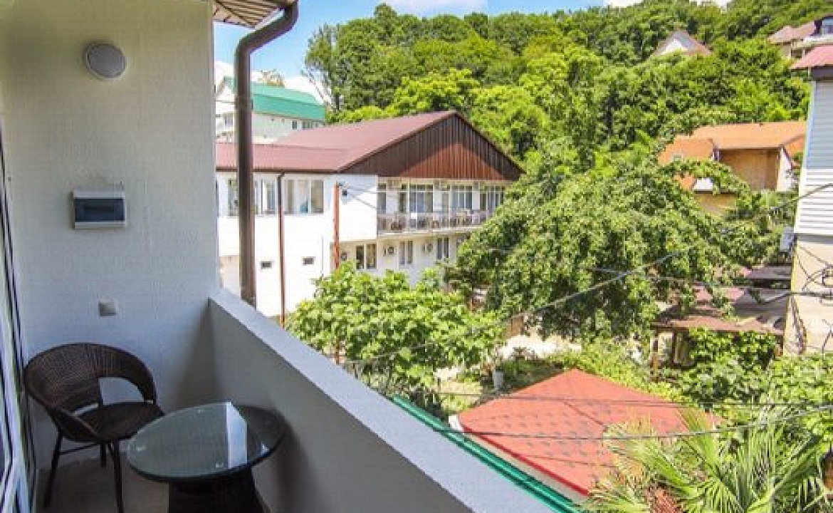 Однокомнатный, двухместный номер с удобствами. Гостевой дом "Эллеон". Лоо