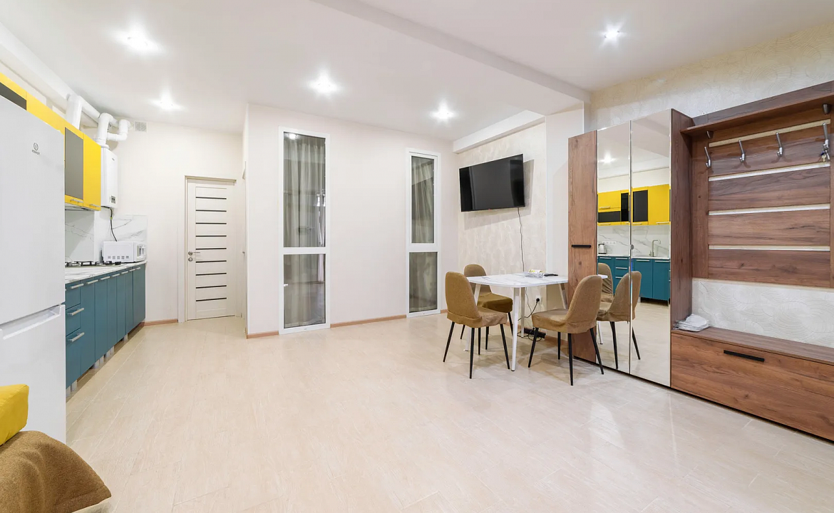 Deluxe Apartment ЖК Санни Хилл с собственным двориком. Апартаменты Deluxe ЖК Санни Хилл. Адлер