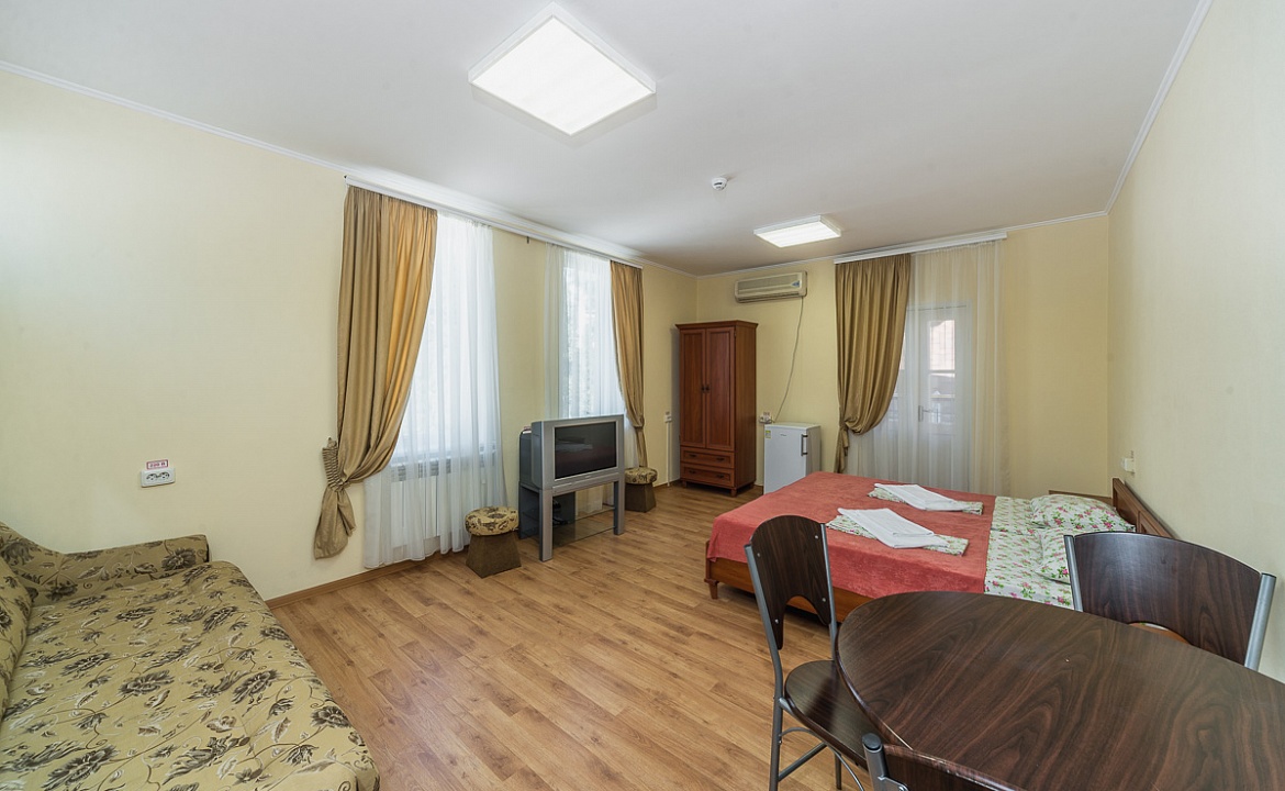 Стандарт. Хостел Ялтакурорт. Ялта