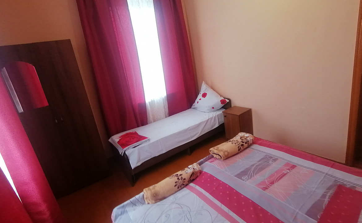 Лавровый лист . Частный сектор Лавровый лист. Новый Афон