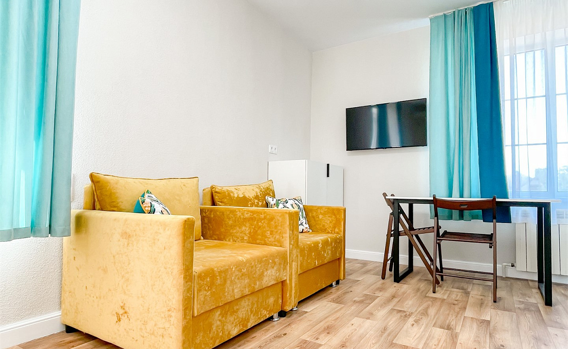 Стандарт 2-хместный с 2 дополнительными местами. Отель Автор. Анапа